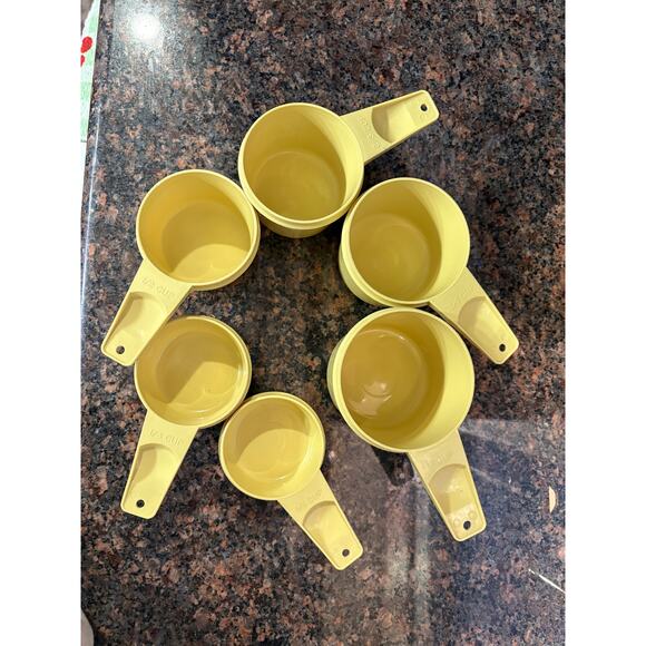 Tupperware Vintage Yellow Nesting Measuring Cups Set of 6 - Picture 5 of 7
